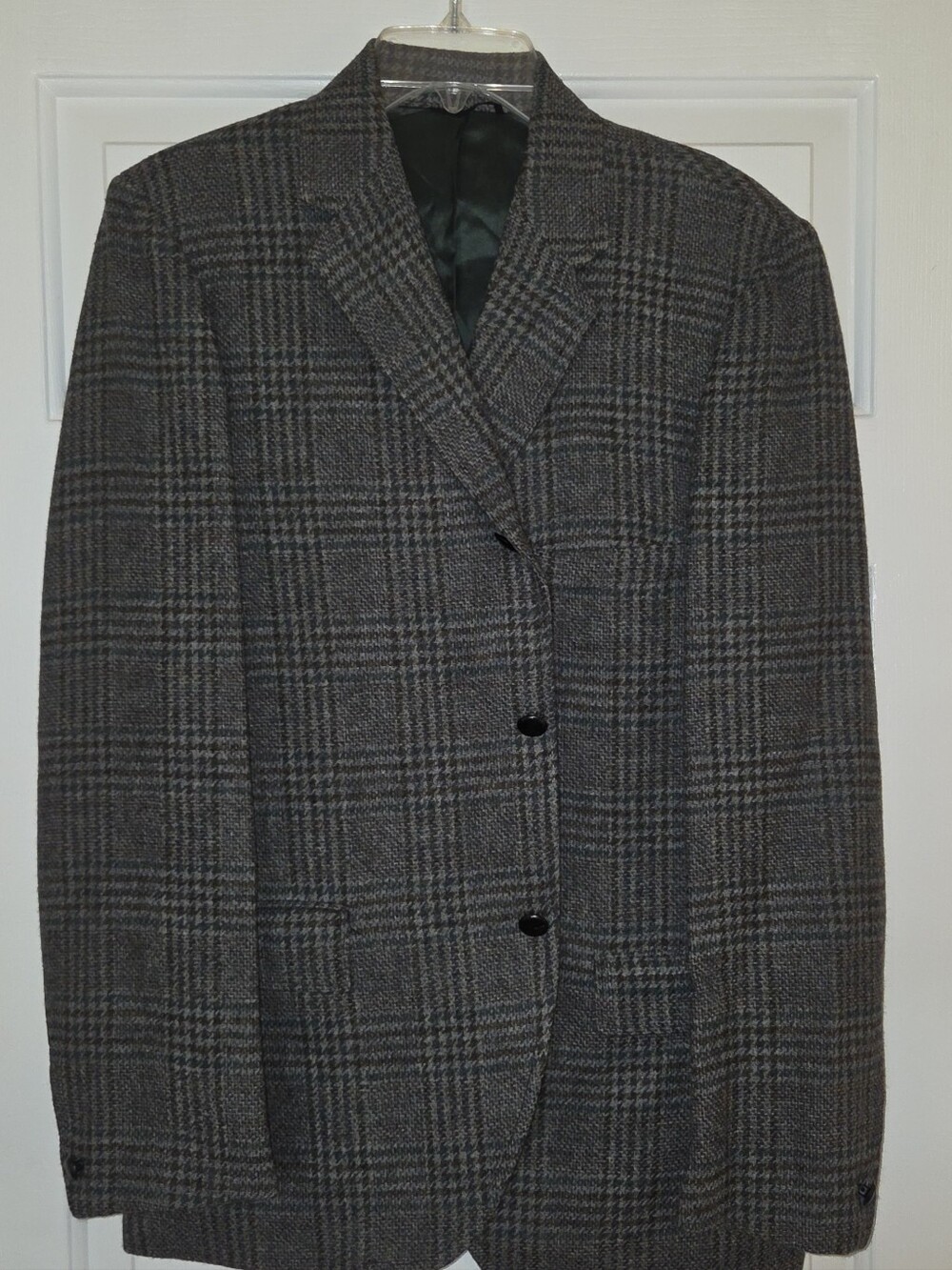 Men's Classic Herringbone Wool-Blend Blazer in Black & Cream - Picture 9 of 9